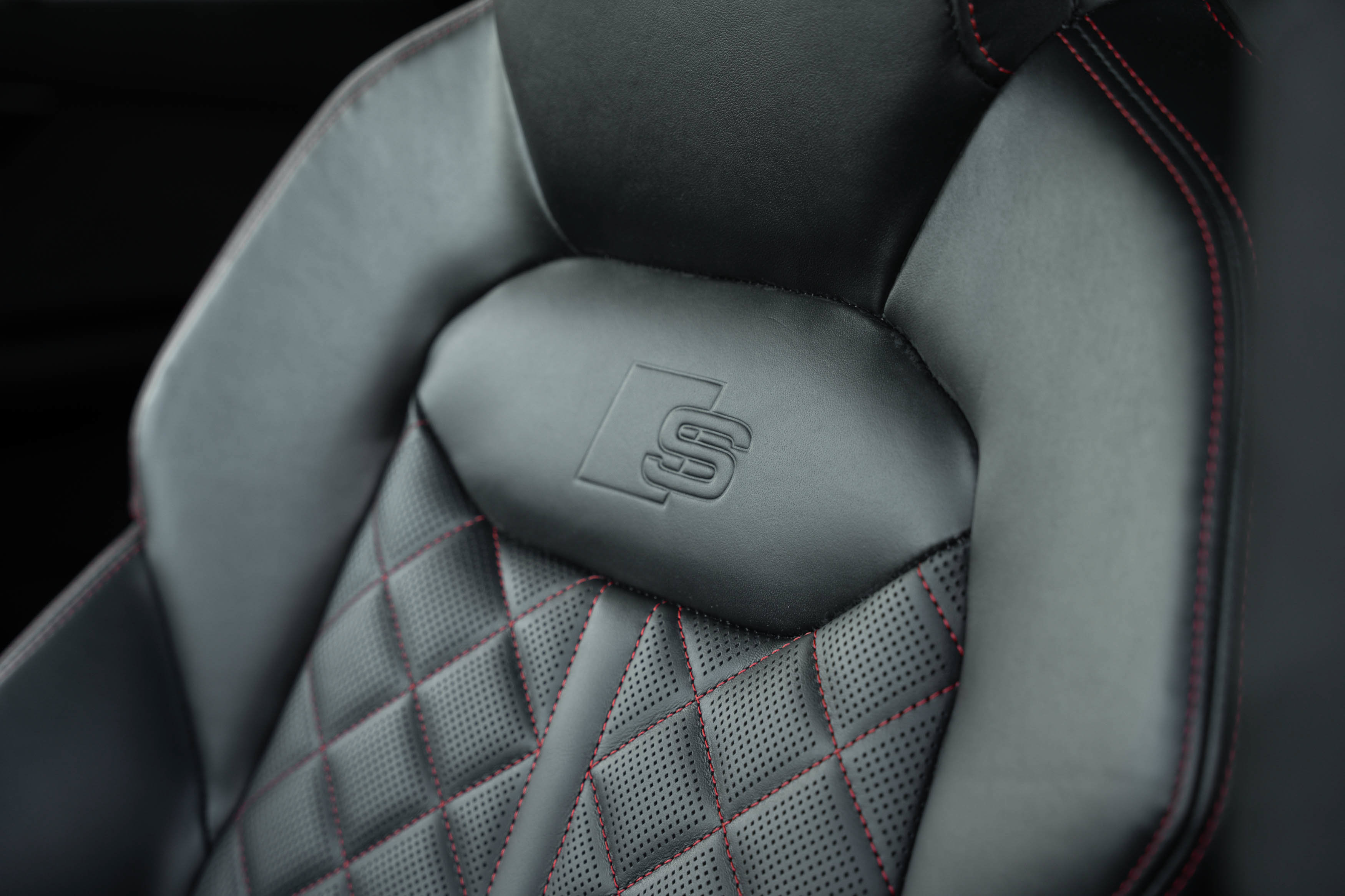 Certified 2025 Audi SQ7 Prestige AWD/4WD image 24