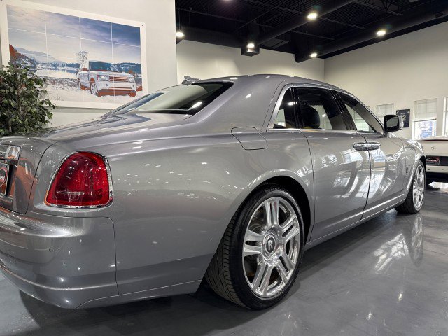 Used 2010 Rolls-Royce Ghost image 36