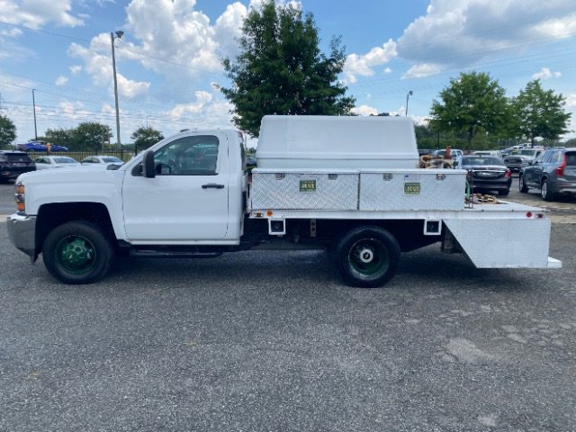 Used 2017 Chevrolet Silverado 3500 W/T RWD image 2