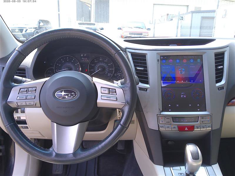 Used 2010 Subaru Outback 3.6R Limited w/ Popular Equipment Group 2C AWD/4WD image 10