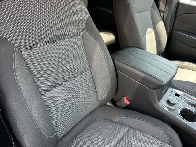Used 2023 Chevrolet Traverse LT FWD image 18
