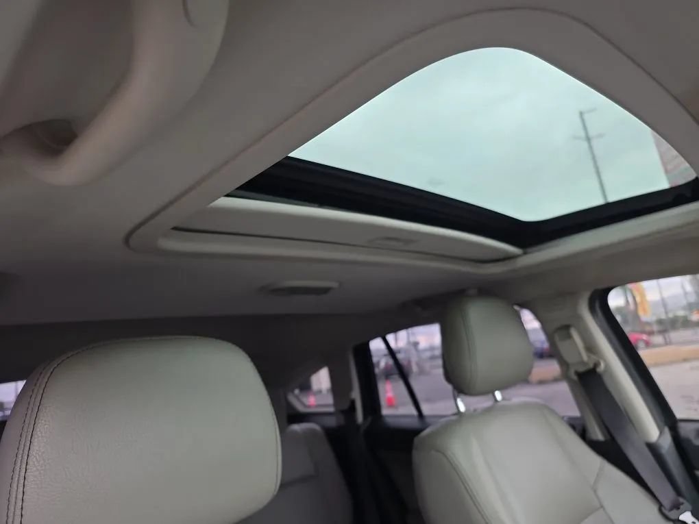 Used 2011 Dodge Caliber Uptown FWD image 10