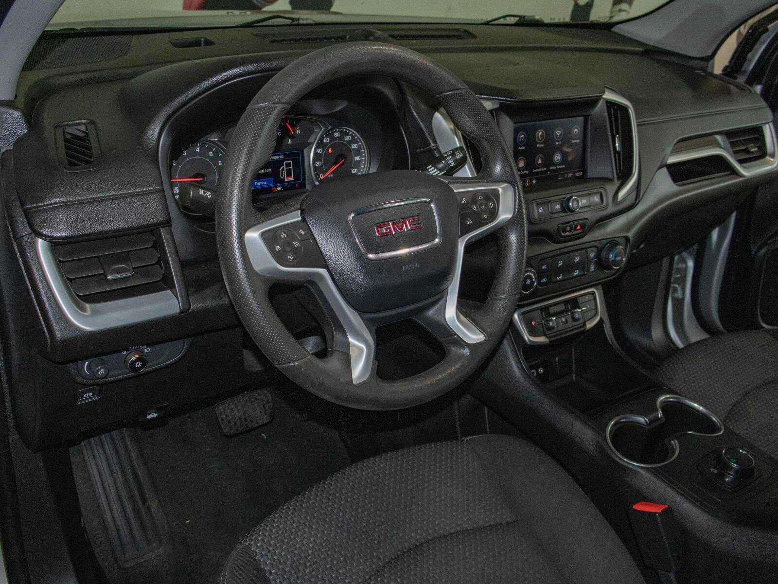 Used 2022 GMC Terrain SLE image 5