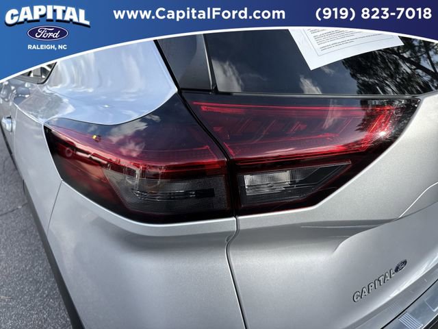 Used 2022 Nissan Rogue SV image 15