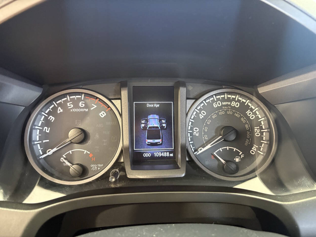 Used 2016 Toyota Tacoma TRD Off-Road w/ Towing Package RWD image 18