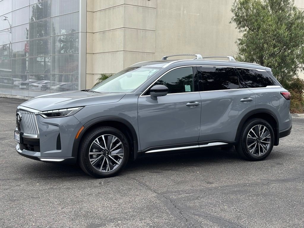 Certified 2026 INFINITI QX60 Luxe w/ Cargo Package FWD image 8