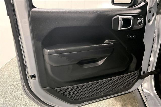 Used 2024 Jeep Wrangler Willys image 21