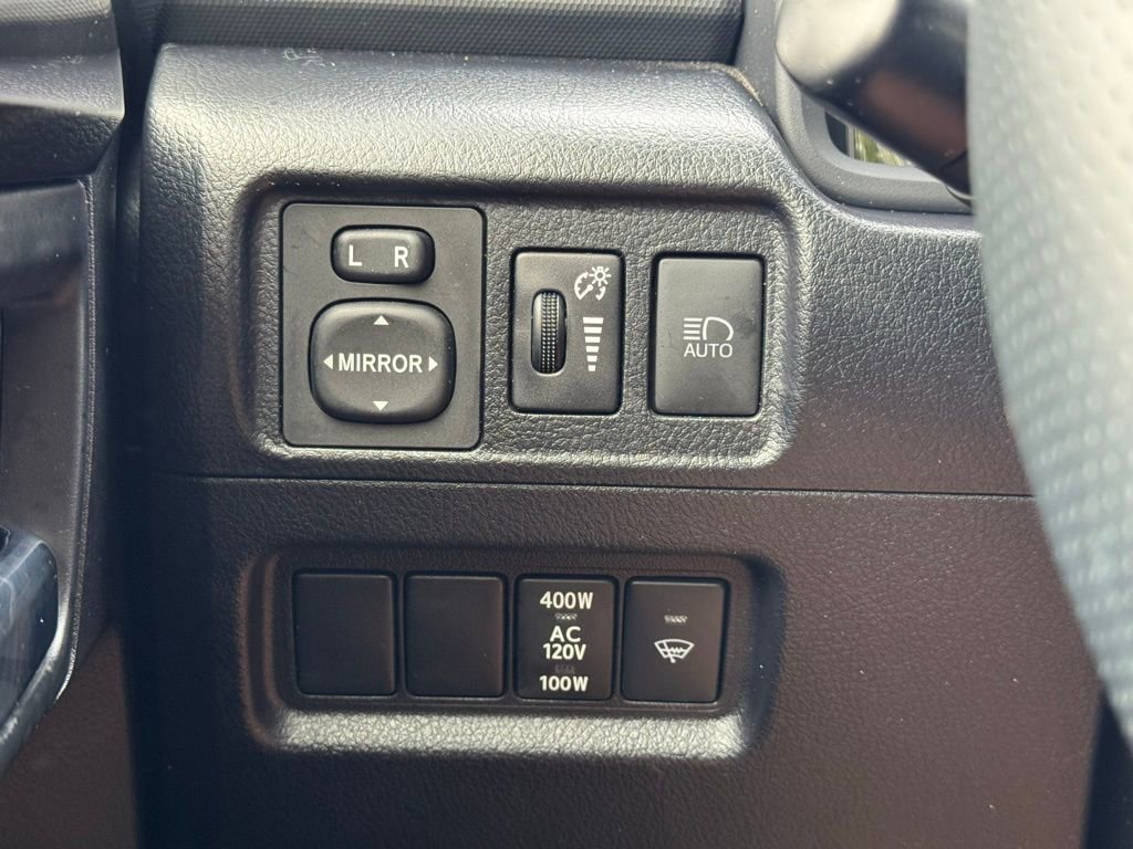 Certified 2024 Toyota 4Runner TRD Off-Road image 28