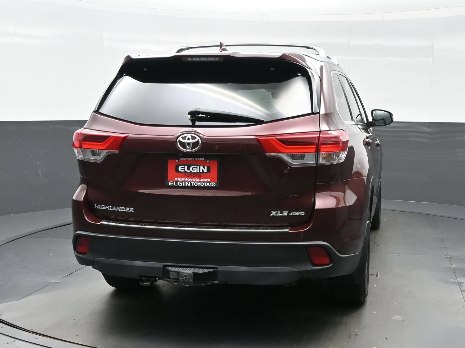 Used 2018 Toyota Highlander XLE AWD/4WD image 5
