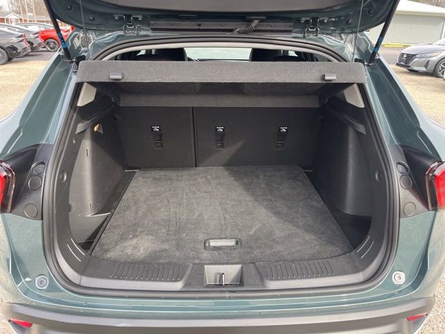 Used 2025 Chevrolet Trax LT image 10