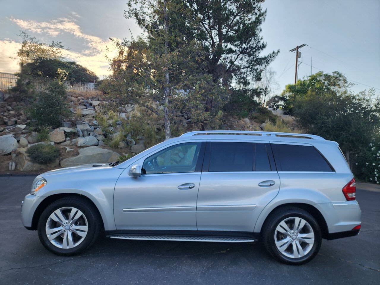 Used 2010 Mercedes-Benz GL 450 4MATIC image 7