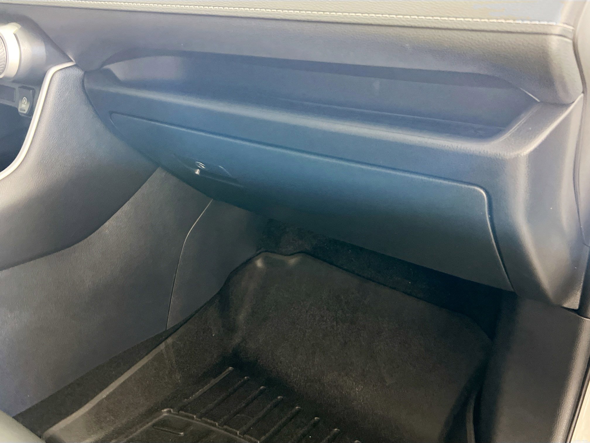 Used 2024 Toyota RAV4 XLE Premium image 35