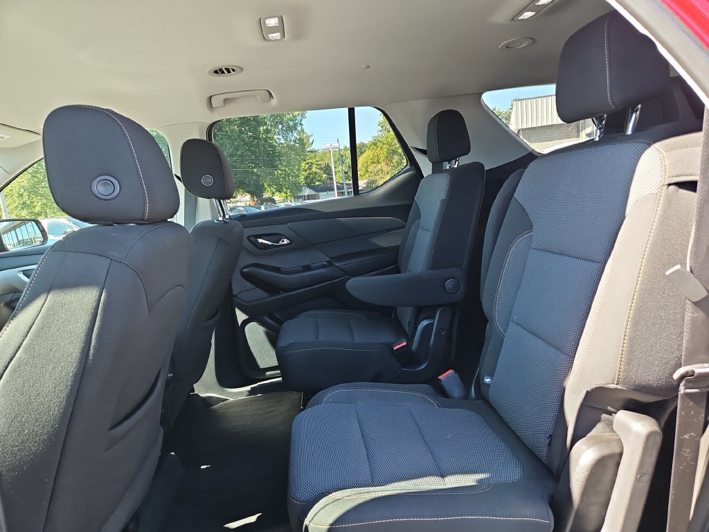 Used 2020 Chevrolet Traverse LT FWD image 15