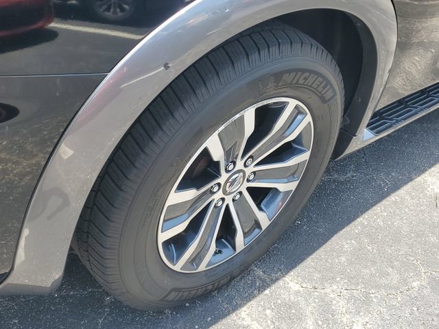 Used 2017 Nissan Armada SL w/ Moonroof Package RWD image 5