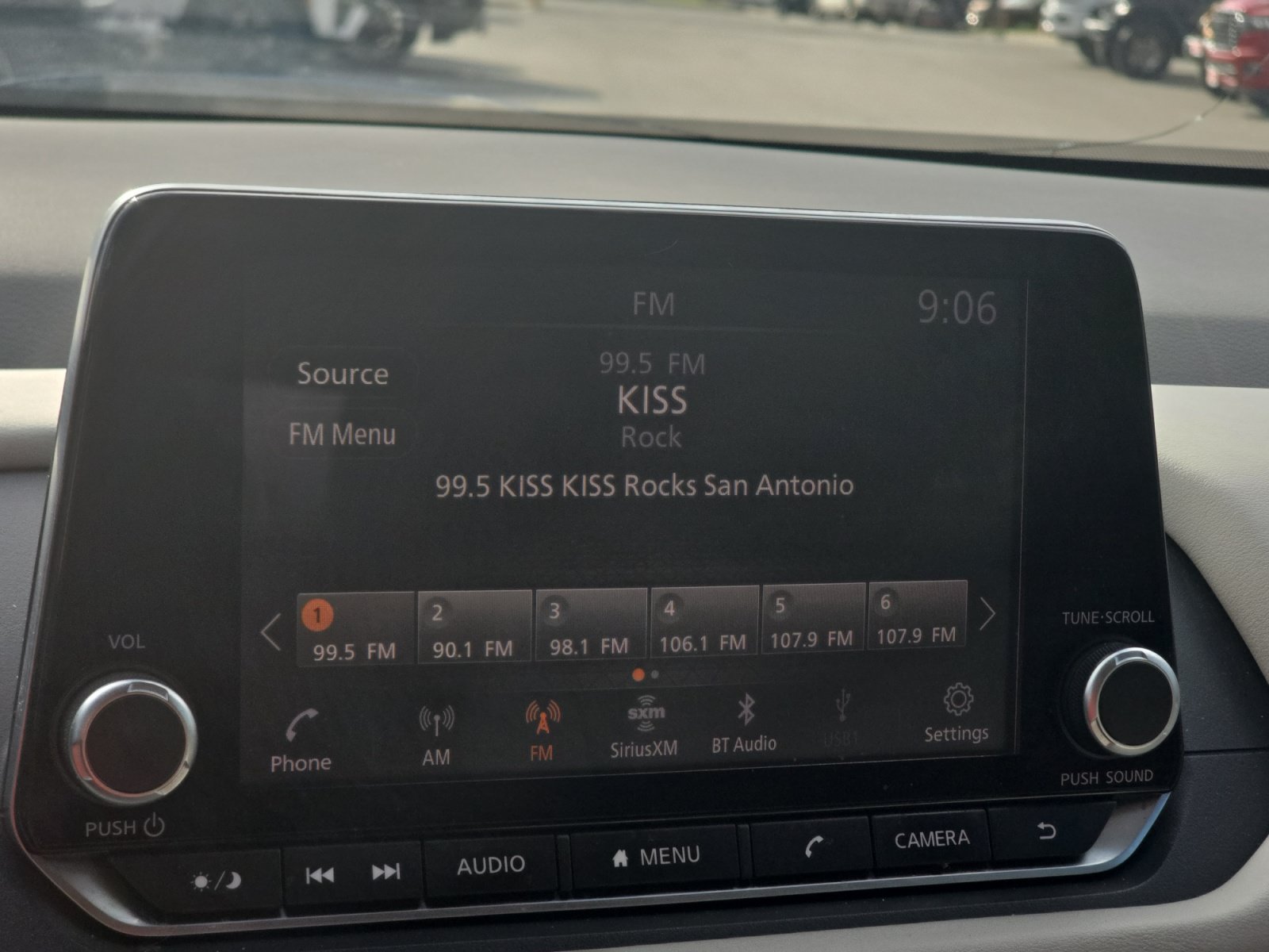 Used 2021 Nissan Rogue SV w/ Premium Package FWD image 16