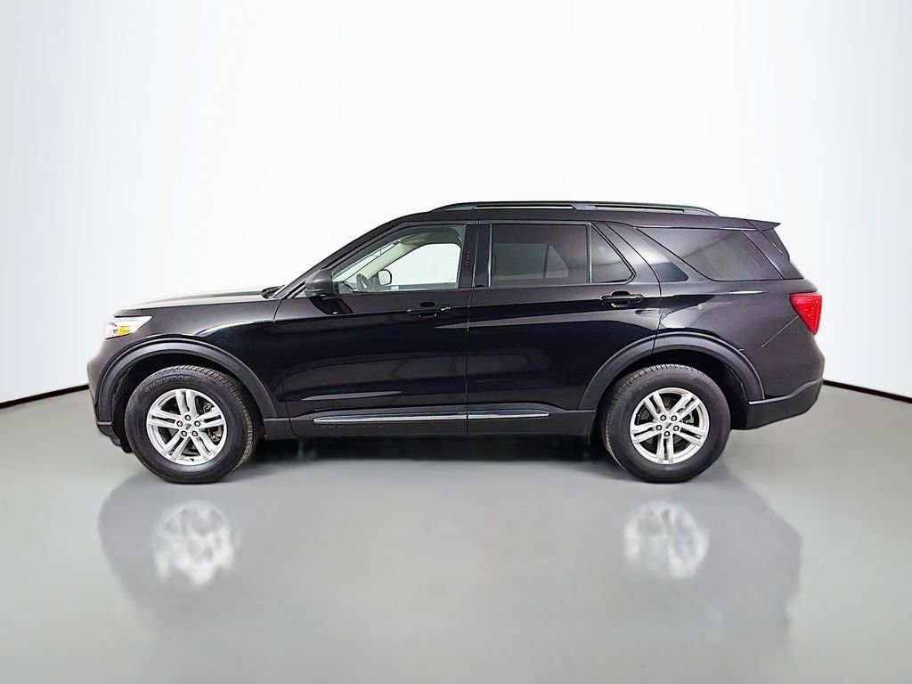Used 2020 Ford Explorer XLT w/ Equipment Group 202A AWD/4WD image 9