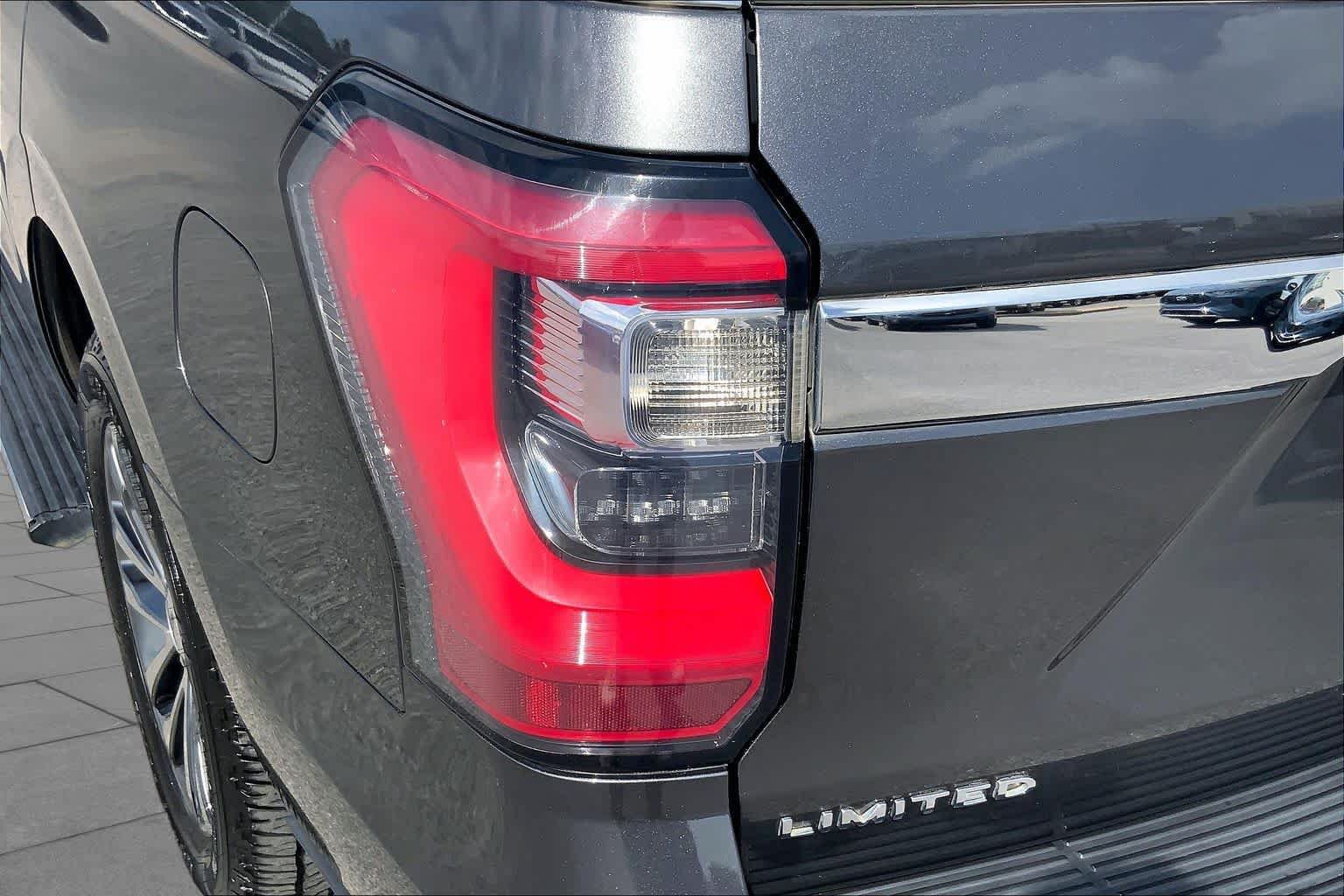 Used 2018 Ford Expedition Limited RWD image 29