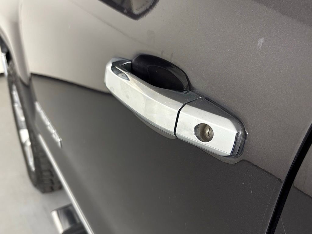 Used 2014 GMC Sierra 1500 SLT w/ SLT Crew Cab Value Package image 12