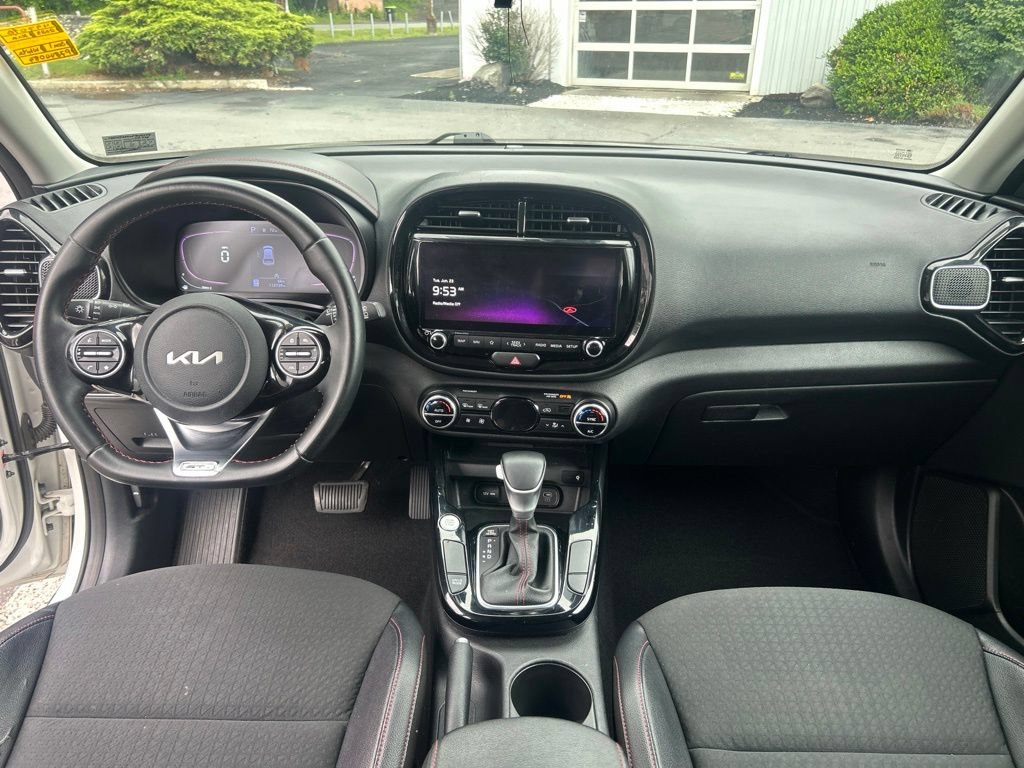 Used 2023 Kia Soul GT-Line FWD image 12