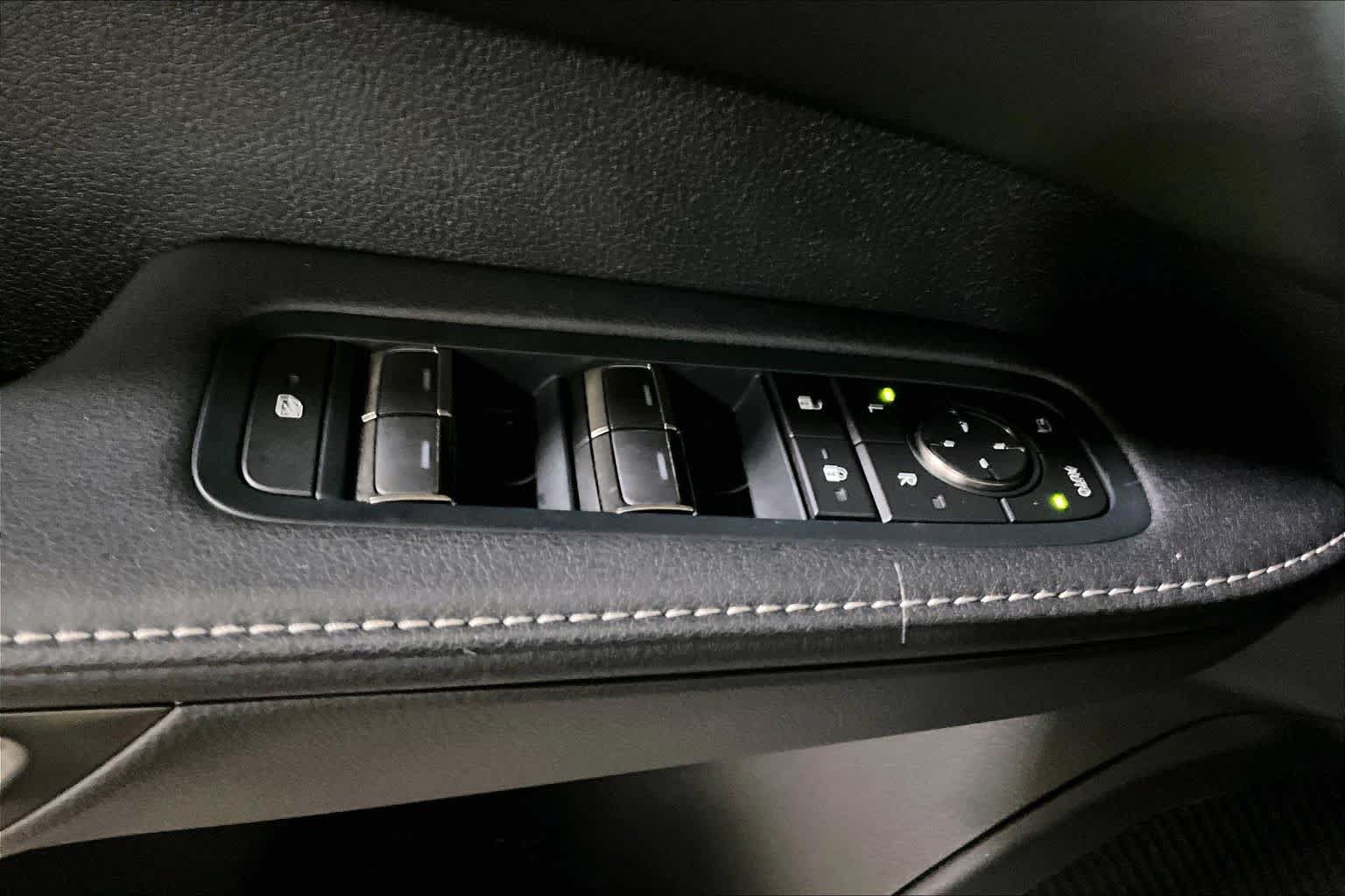 Used 2023 Lexus RX 350 Premium w/ Accessory Package AWD/4WD image 34
