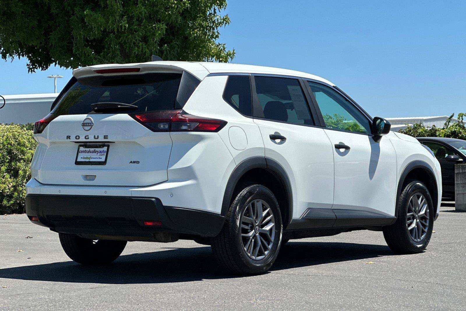 Certified 2024 Nissan Rogue S AWD/4WD image 4