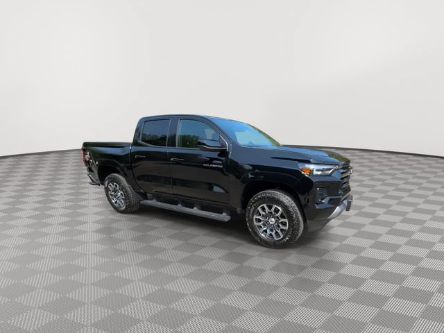 Used 2026 Chevrolet Colorado Z71 w/ Technology Package AWD/4WD image 2