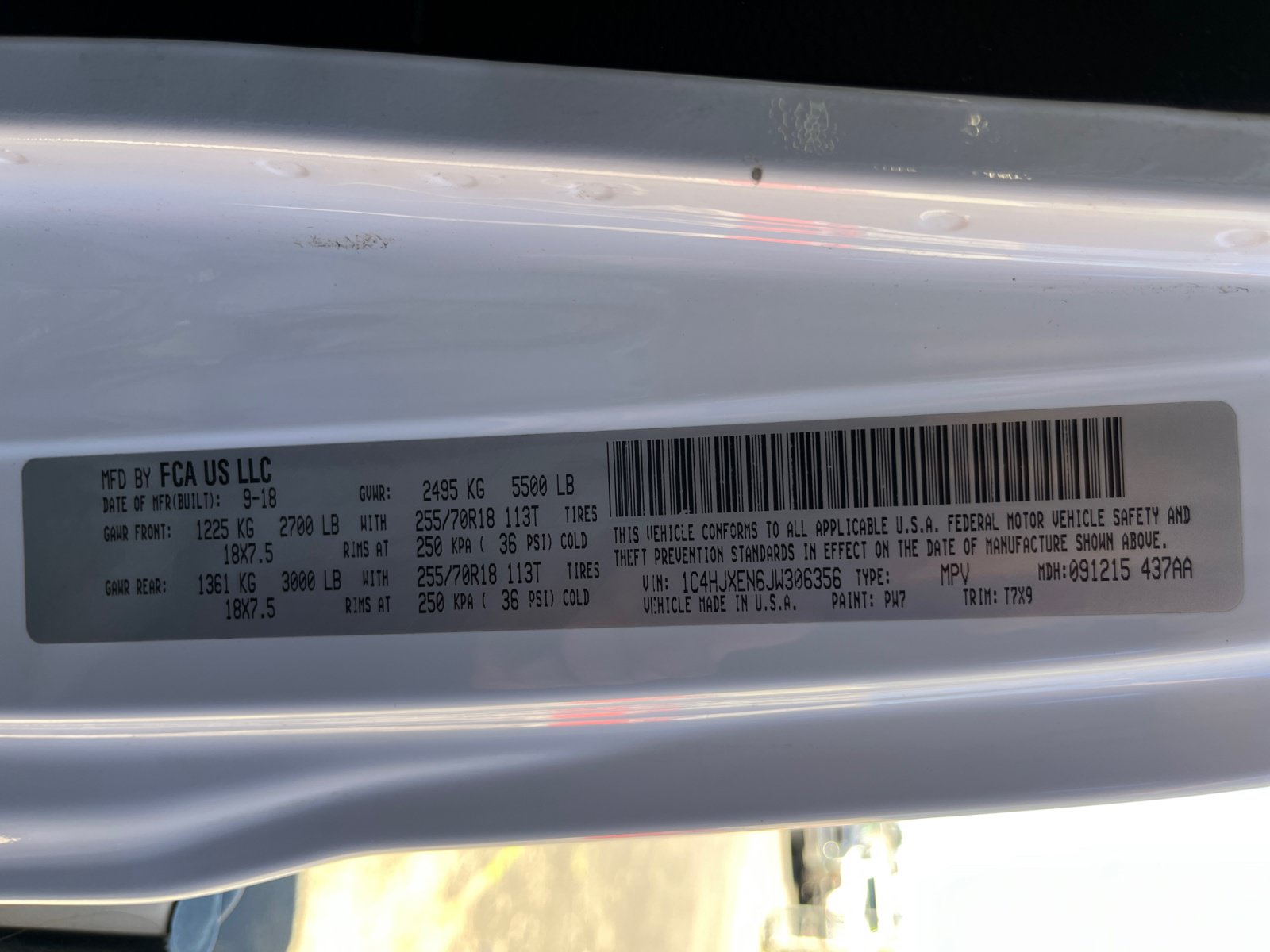 Used 2018 Jeep Wrangler Unlimited Sahara AWD/4WD image 31