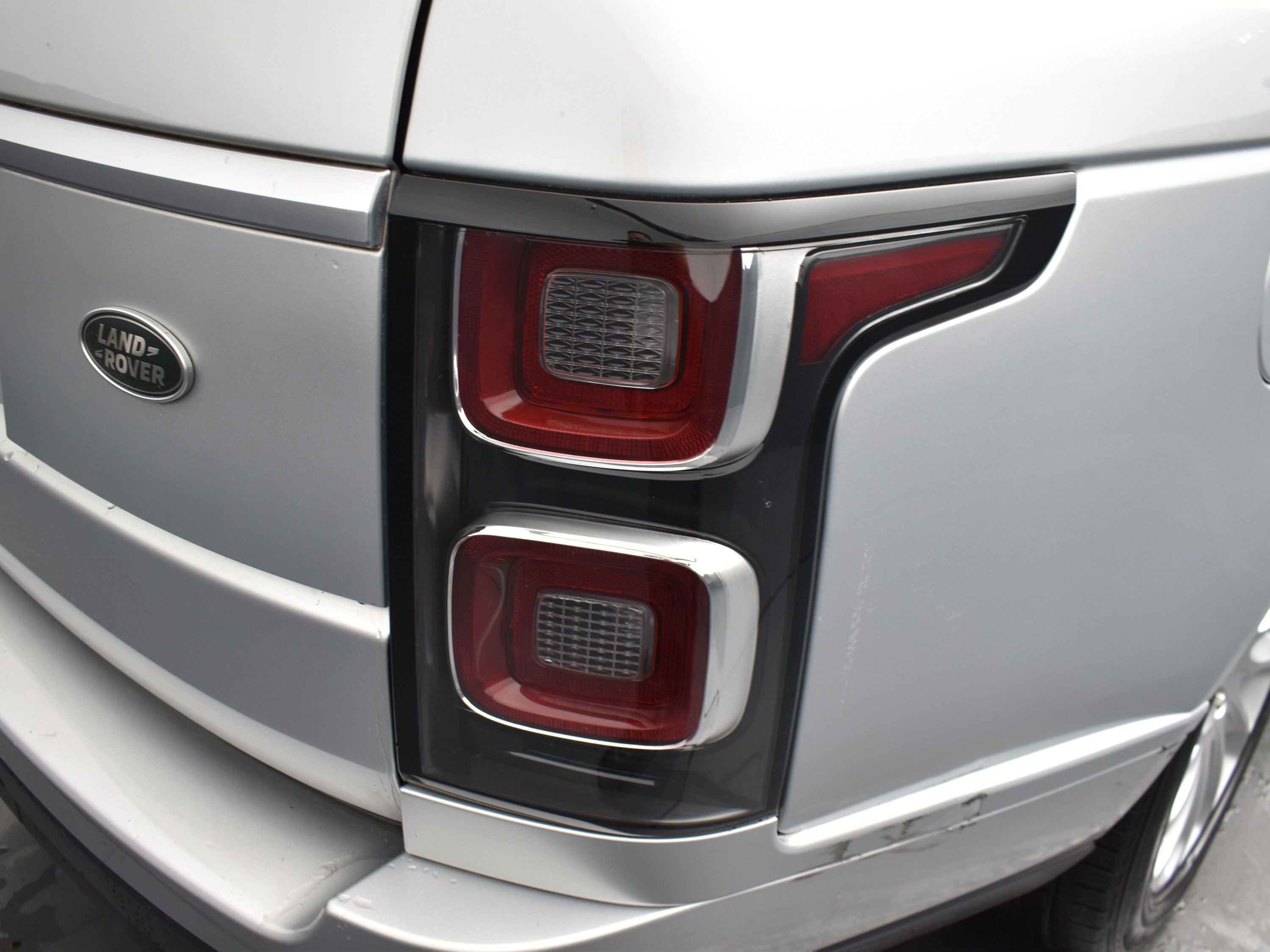 Used 2020 Land Rover Range Rover HSE image 7