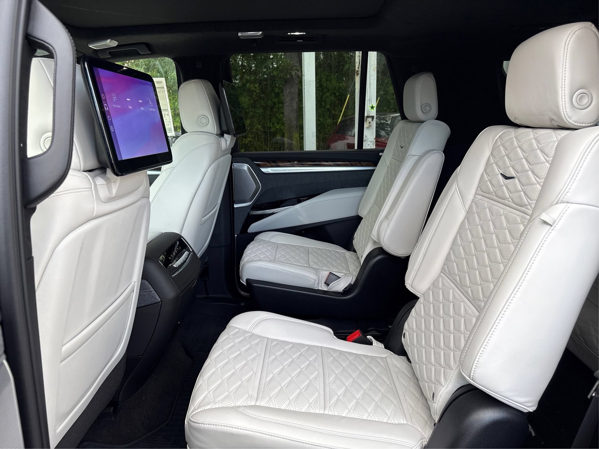 New 2026 Cadillac Escalade Platinum Sport AWD/4WD image 10