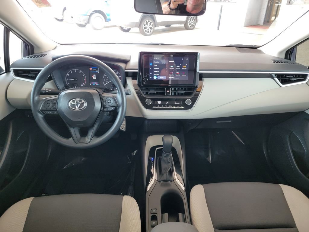 Used 2025 Toyota Corolla LE FWD image 17