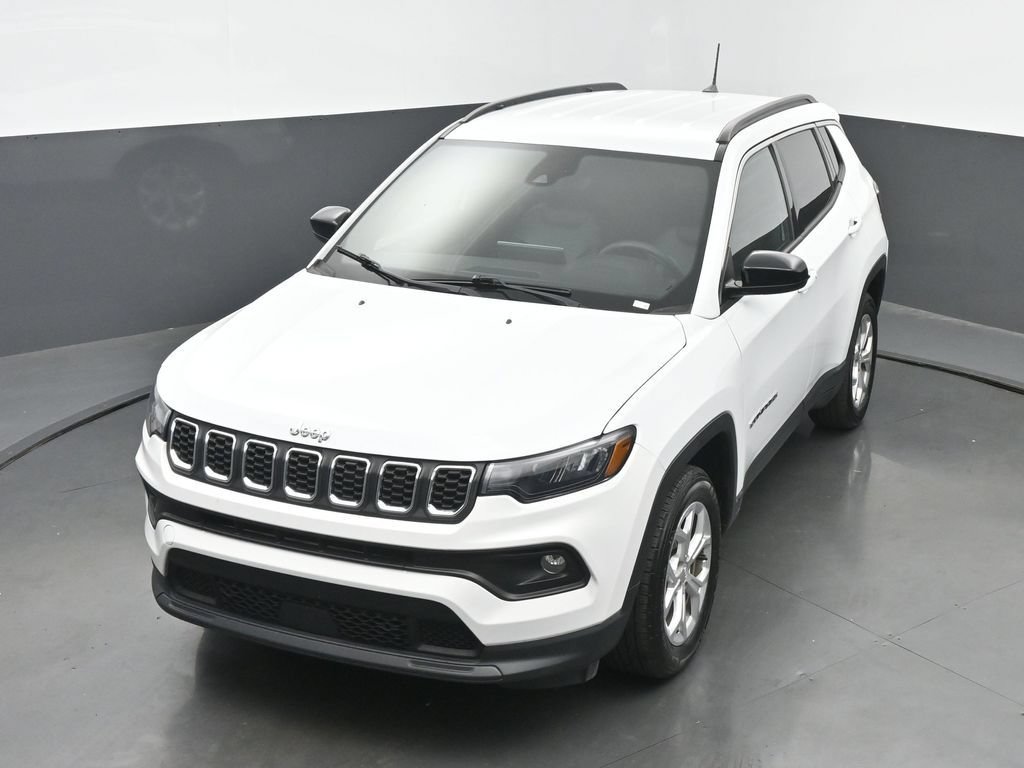 Used 2024 Jeep Compass Latitude AWD/4WD image 40
