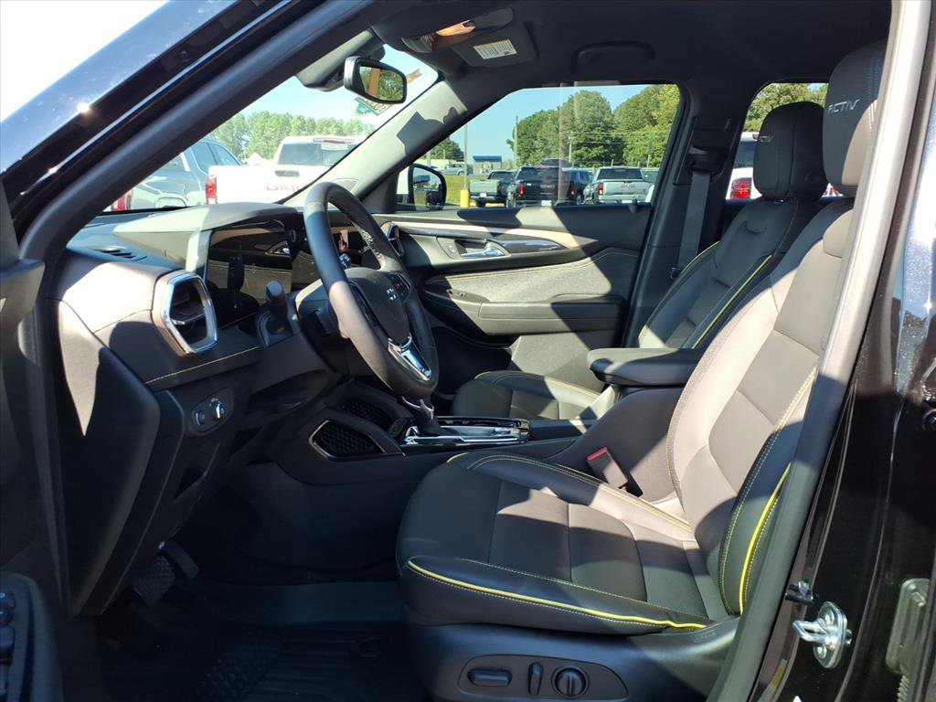 Used 2025 Chevrolet TrailBlazer ACTIV w/ Convenience Package image 18