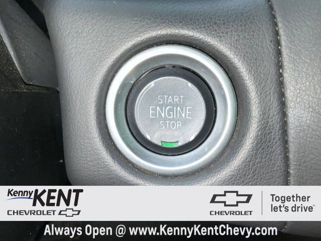 Used 2024 Chevrolet Suburban LT image 25