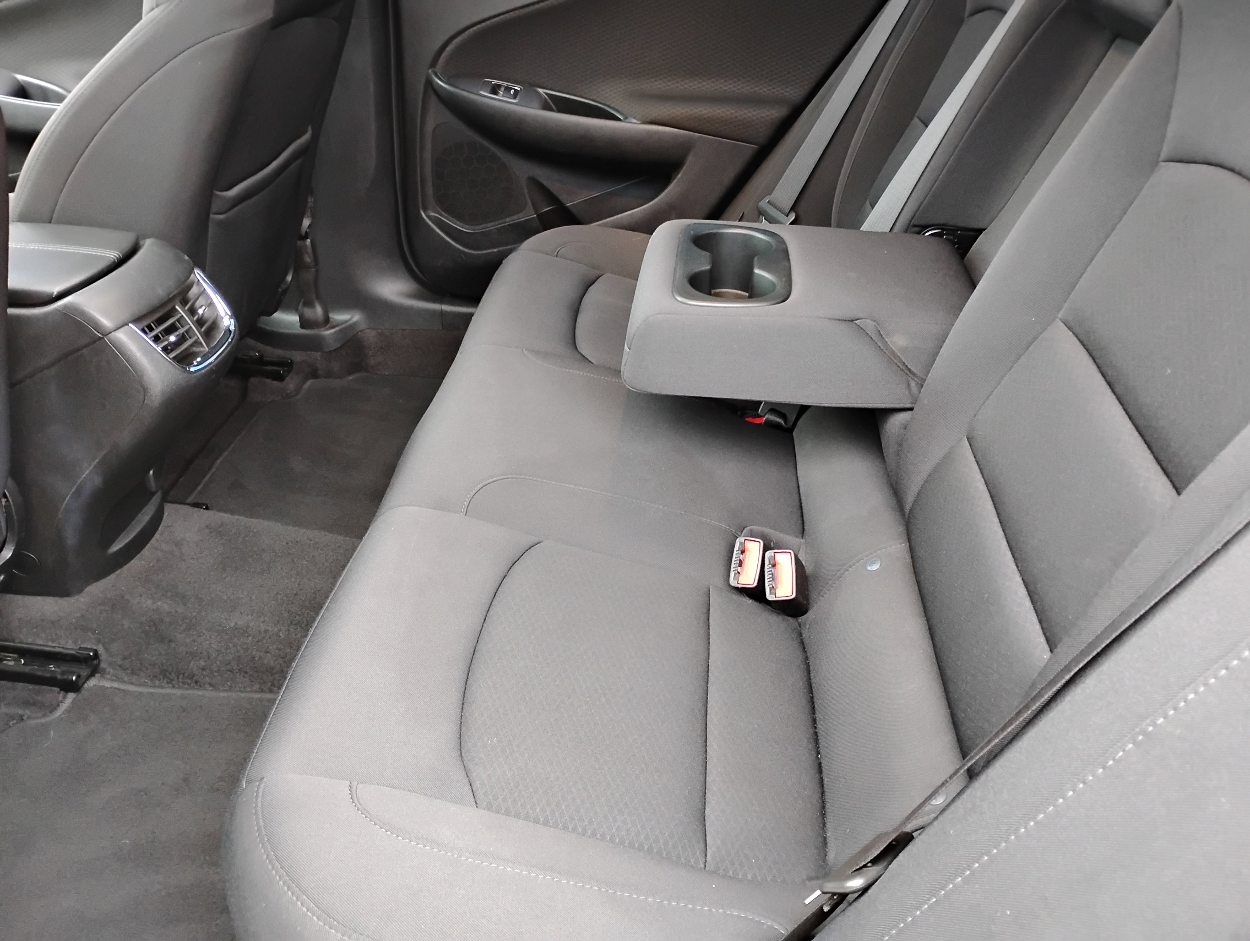 Used 2020 Chevrolet Malibu LT image 18