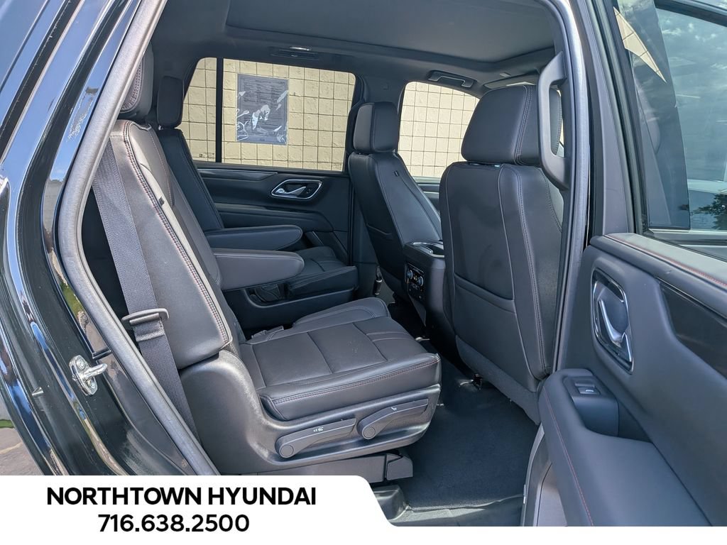 Used 2022 Chevrolet Tahoe RST w/ Luxury Package AWD/4WD image 35