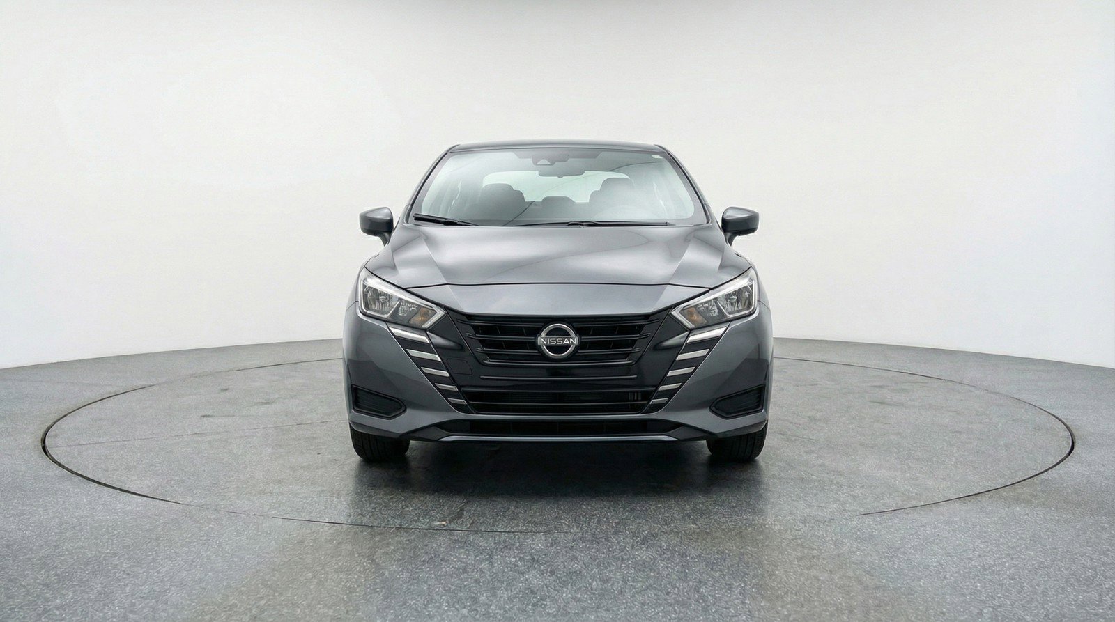 Used 2025 Nissan Versa SV image 2