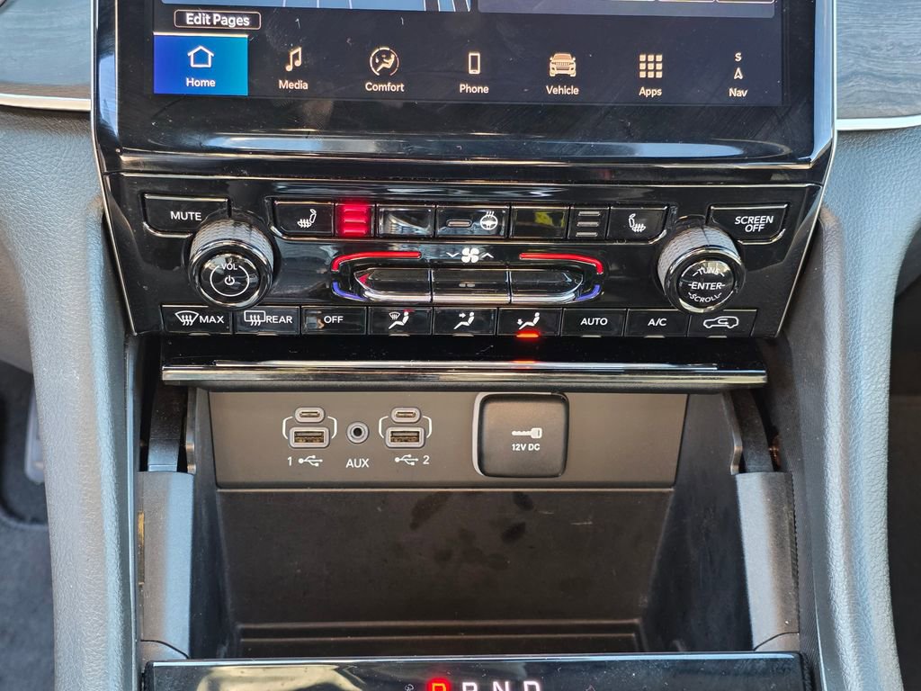 Used 2024 Jeep Grand Cherokee Limited w/ Black Appearance Package image 23