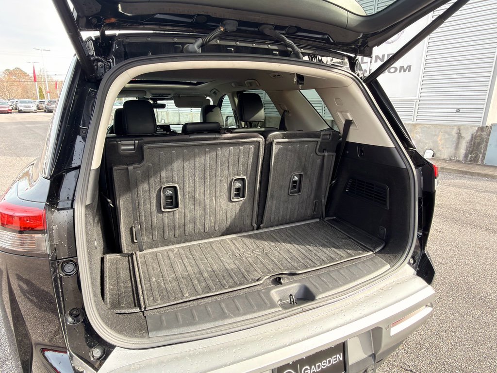 Certified 2024 Nissan Pathfinder Platinum w/ Cargo Package FWD image 25