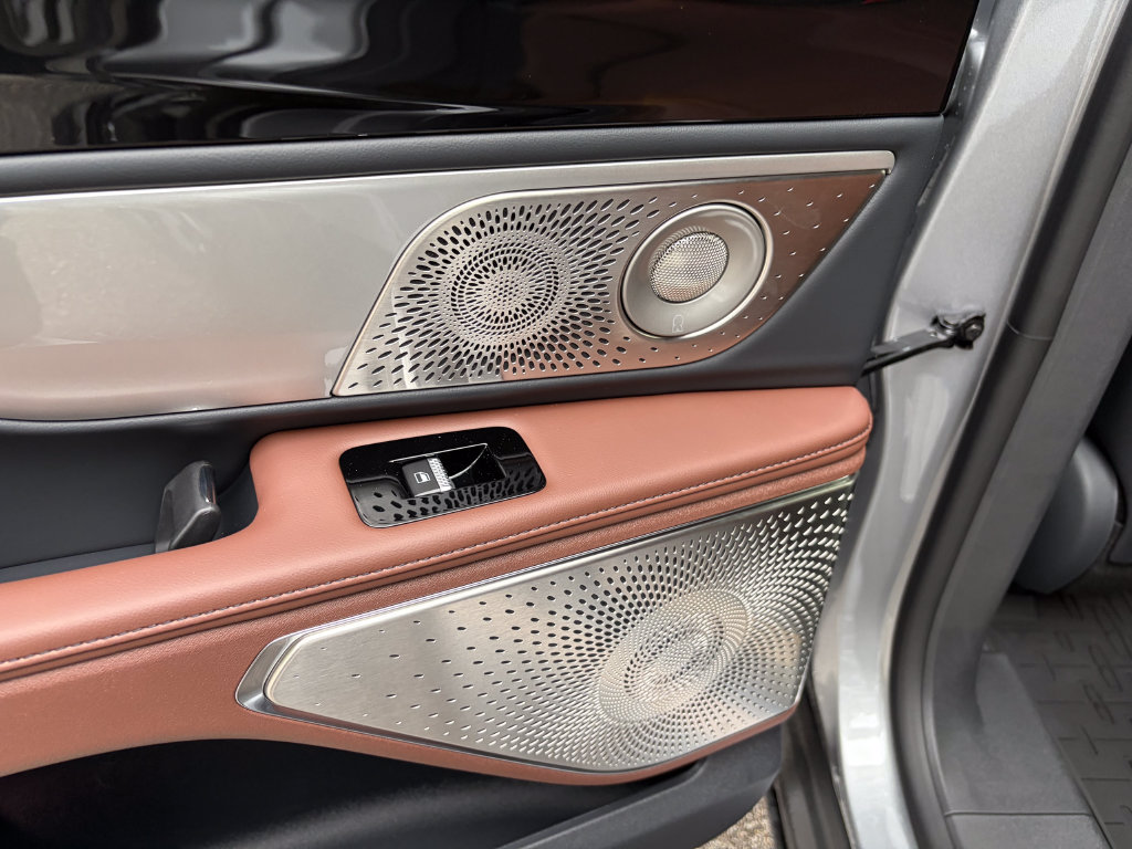 New 2026 Lincoln Nautilus Reserve AWD/4WD image 22