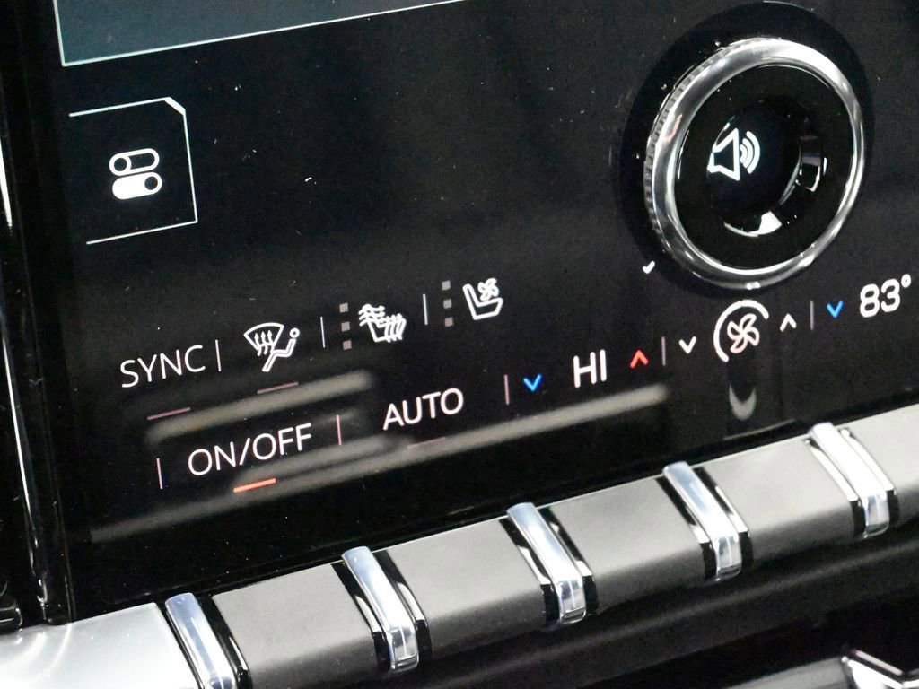 New 2026 GMC Yukon XL Denali w/ Denali Reserve Package image 28