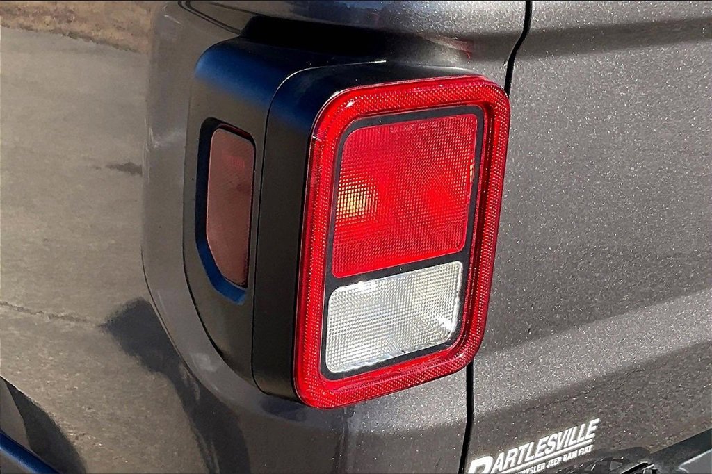 Used 2020 Jeep Gladiator Sport w/ Quick Order Package 24S image 28