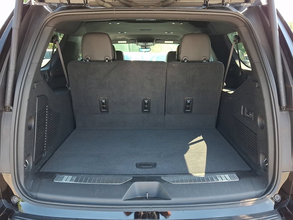 Certified 2024 Chevrolet Suburban High Country AWD/4WD image 29