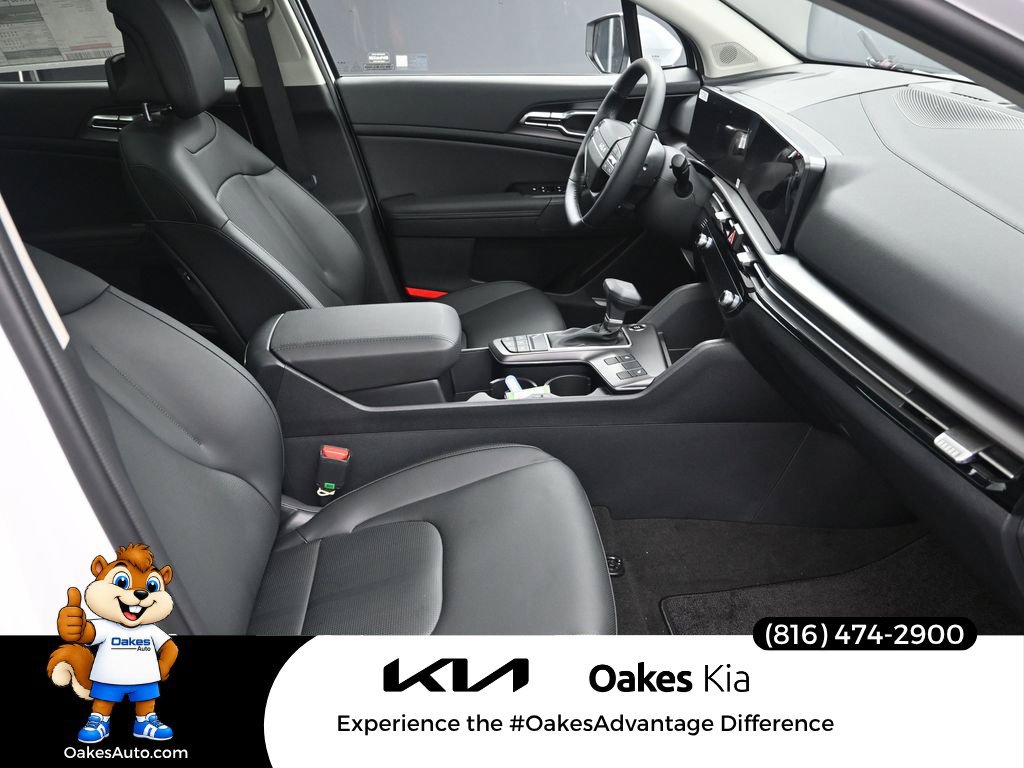 Certified 2026 Kia Sportage EX w/ EX Panorama Roof Package FWD image 37