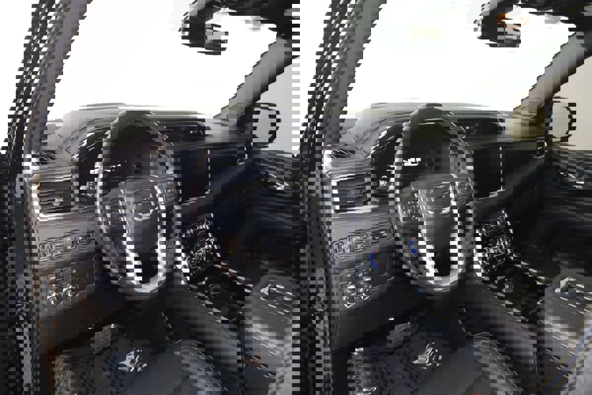 Used 2022 GMC Yukon Denali image 30