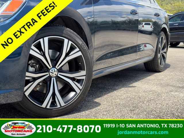 Used 2022 Volkswagen Passat 2.0T SE FWD image 2