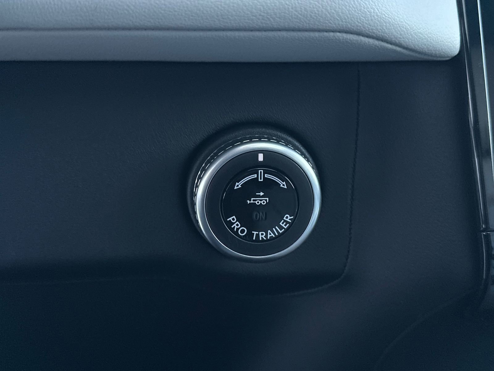 New 2026 Lincoln Navigator Reserve AWD/4WD image 26