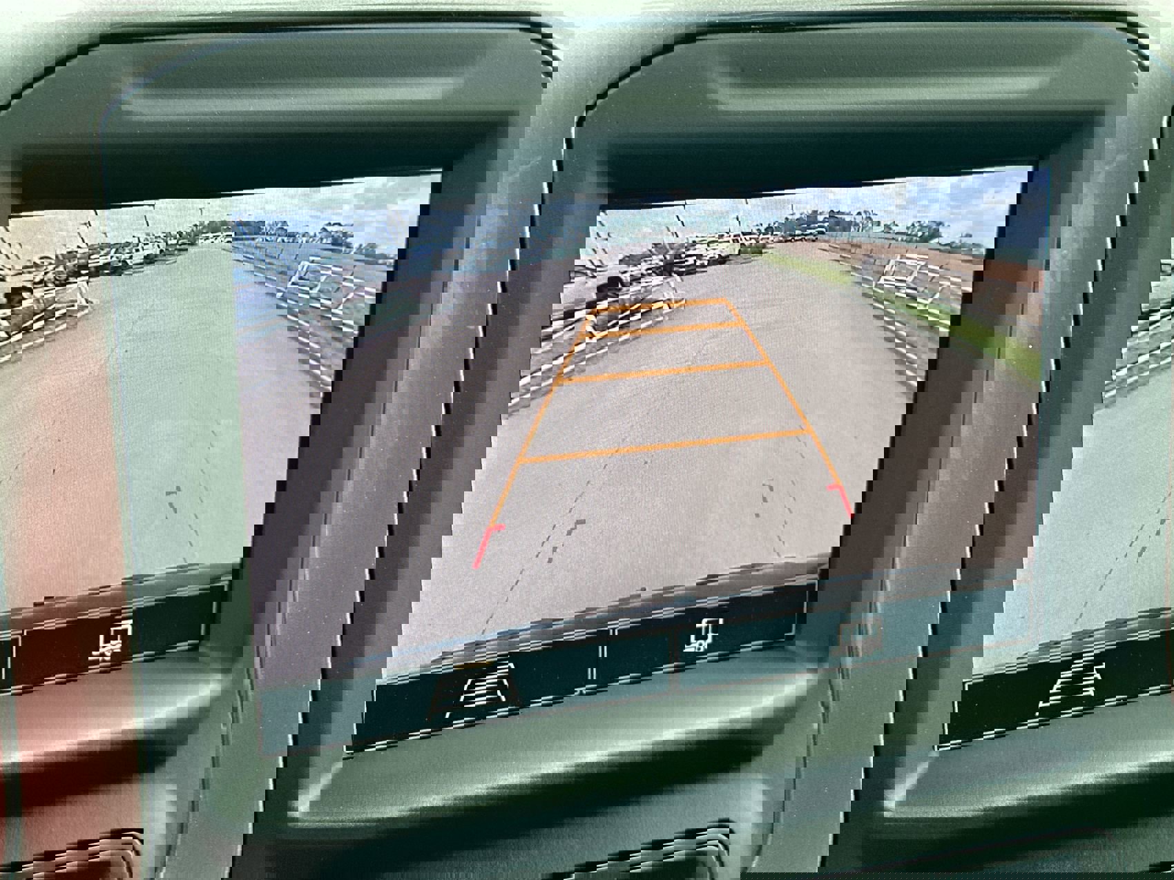 Certified 2025 Chevrolet Silverado 1500 Custom image 17