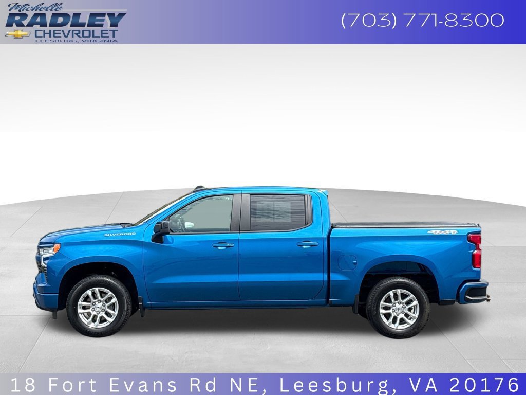 Used 2023 Chevrolet Silverado 1500 RST AWD/4WD image 2