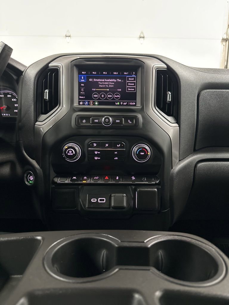 Used 2022 Chevrolet Silverado 1500 Custom Trail Boss image 23