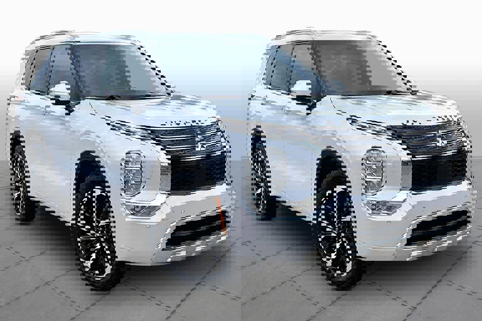 Used 2022 Mitsubishi Outlander SEL image 3